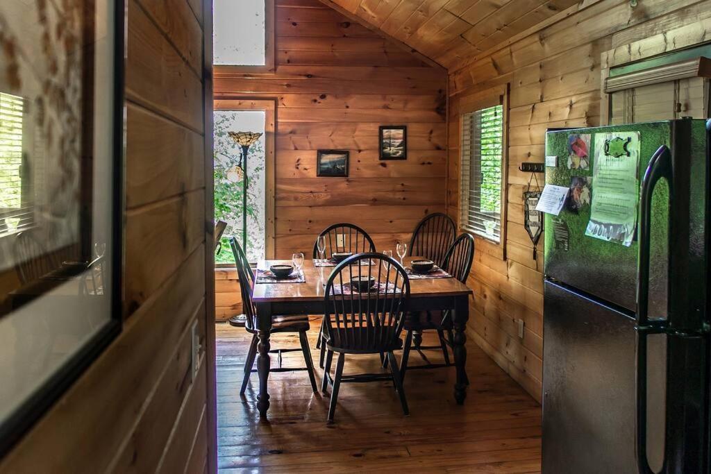 Holly Tree Hideaway - Semi Secluded Mtn Setting Βίλα Sevierville Εξωτερικό φωτογραφία