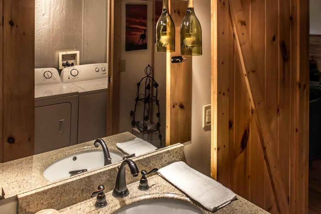 Holly Tree Hideaway - Semi Secluded Mtn Setting Βίλα Sevierville Εξωτερικό φωτογραφία
